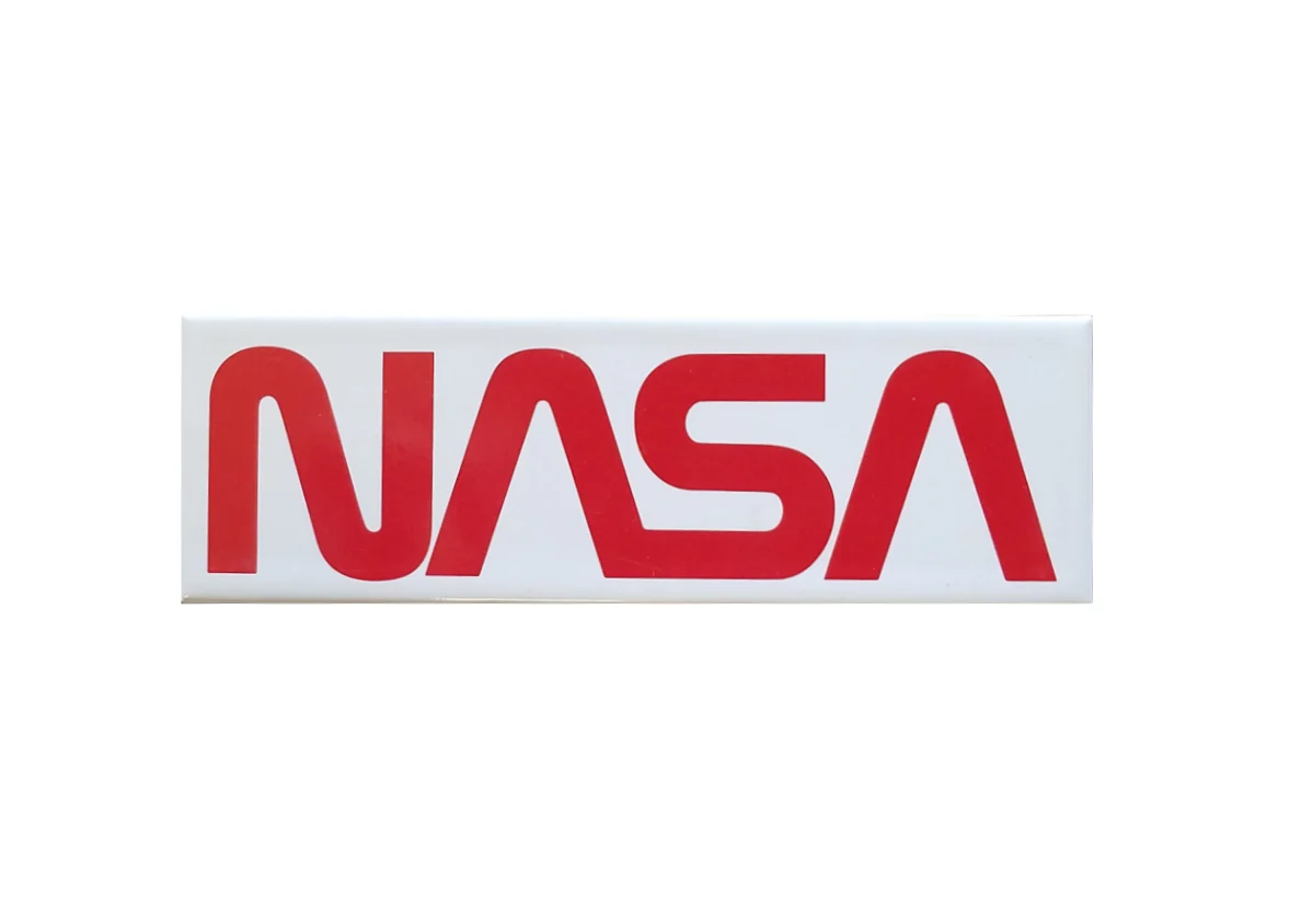 NASA Worm Magnet